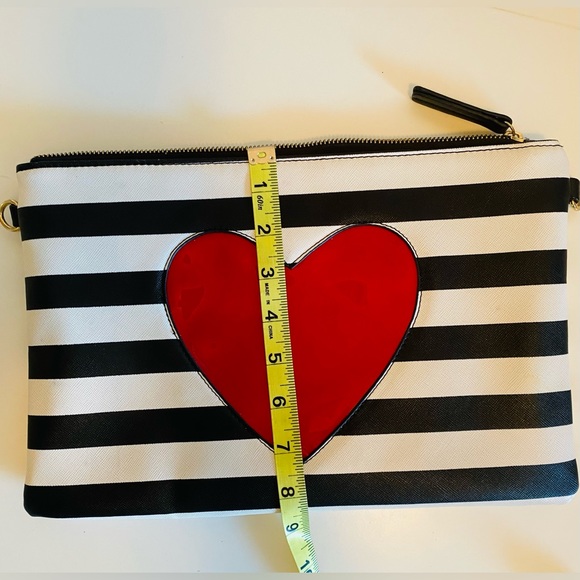 Stripped Black and White Clutch - Picture 4 of 5